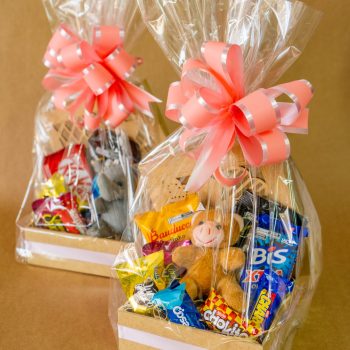 Cesta de Pelúcias e Chocolates