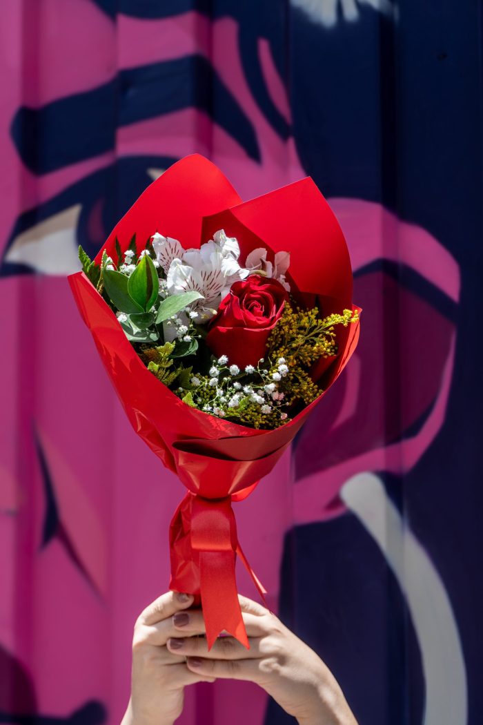 Buque Rosa Buquês de Rosas Nacionais – Buquê de 1 Rosa Nacional – Floricultura ...