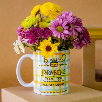 Caneca Jardim de Aniversário