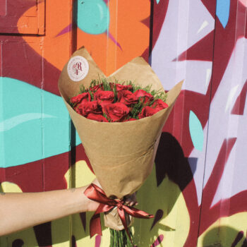 Buquê de 12 Rosas Vermelhas – Linha Classic